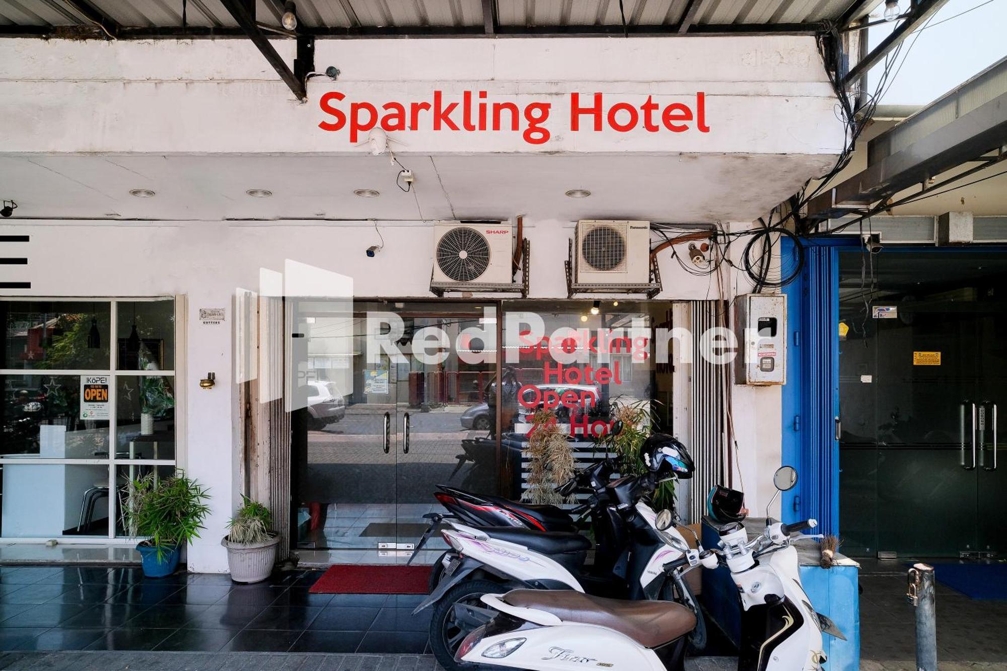 Reddoorz At Sparkling Hotel Surabaya Exterior photo